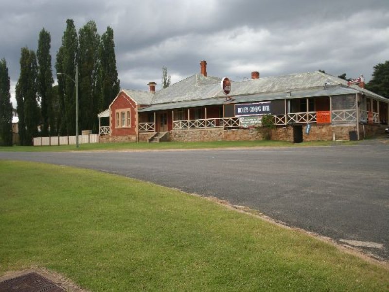 Buckleys Crossing Hotel, Dalgety, NSW 2628 Property Details