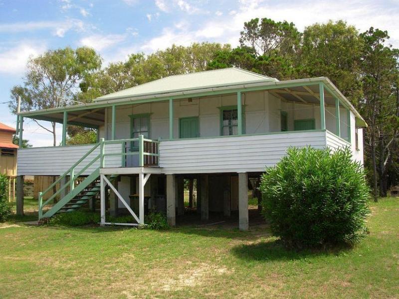 120 The Esplanade, Woodgate, Qld 4660 Property Details