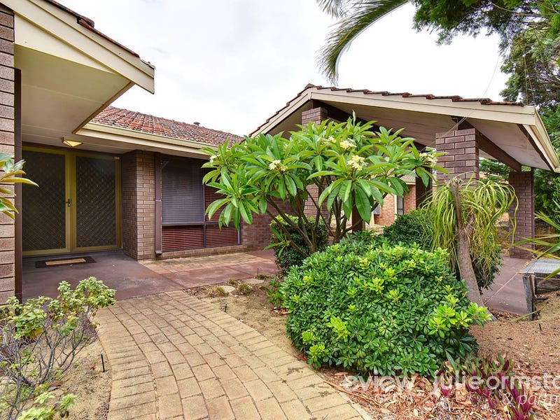 110 The Crest, Woodvale, WA 6026