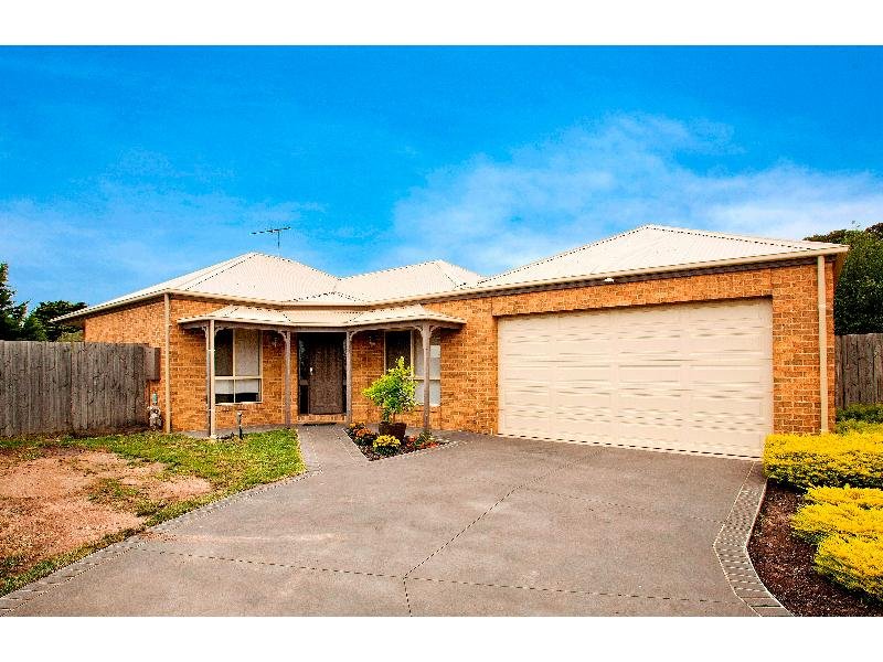 4/33 Meadowvale Drive, Grovedale, VIC 3216