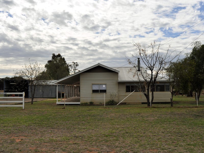 72 Railway Road, Mendooran, NSW 2842 Property Details