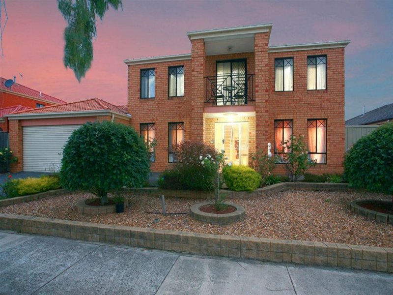 17 Brookland Greens Boulevard, Cranbourne, Vic 3977 Property Details