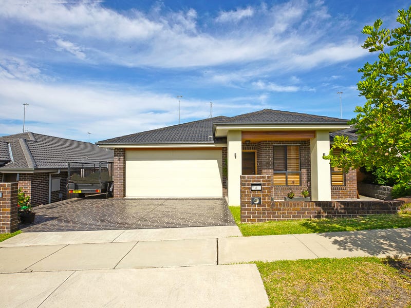 8 Hassall Way, Glenmore Park, NSW 2745