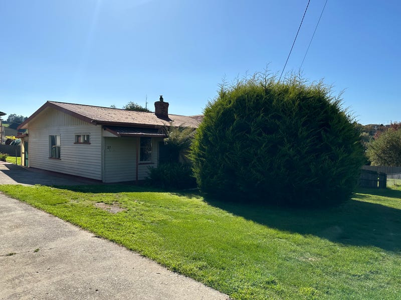 27. Beefeater Street, Deloraine, Tas 7304 House for Sale realestate