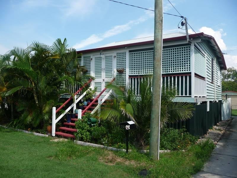 20 Connaught Street, Sandgate, QLD 4017