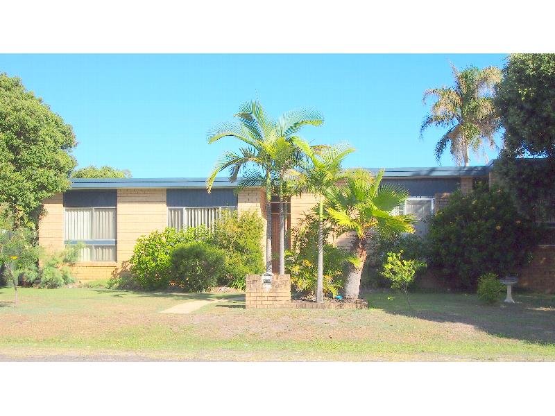 4 Mermaid Avenue Hawks Nest NSW 2324 Realestate au