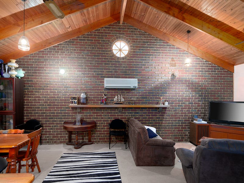 5 Paula Court, Langwarrin, Vic 3910 Property Details