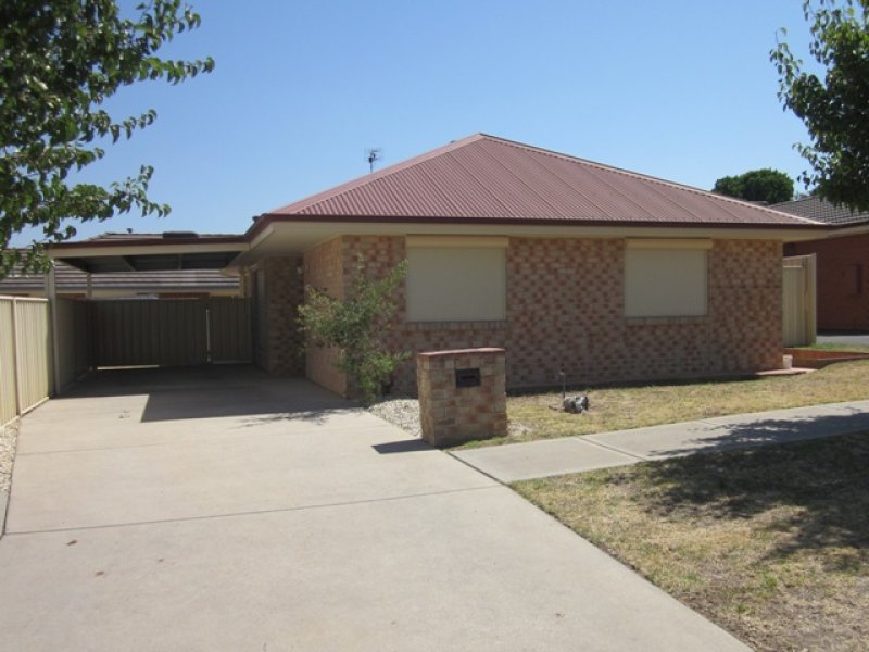 4 Pickering Place, Wodonga, VIC 3690