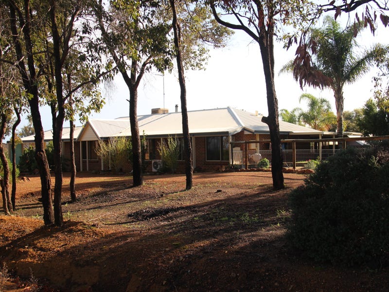 84 Elliott Street, Waroona, WA 6215