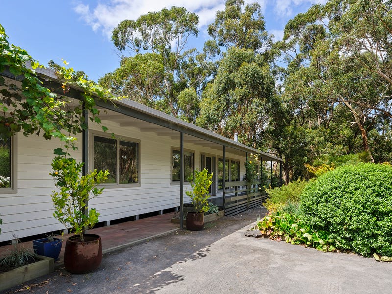100 Bushbys Road, Barongarook, VIC 3249