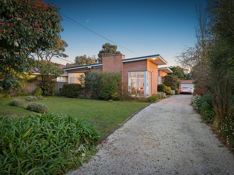 12 Bolton Street, Beaumaris, Vic 3193 Property Details