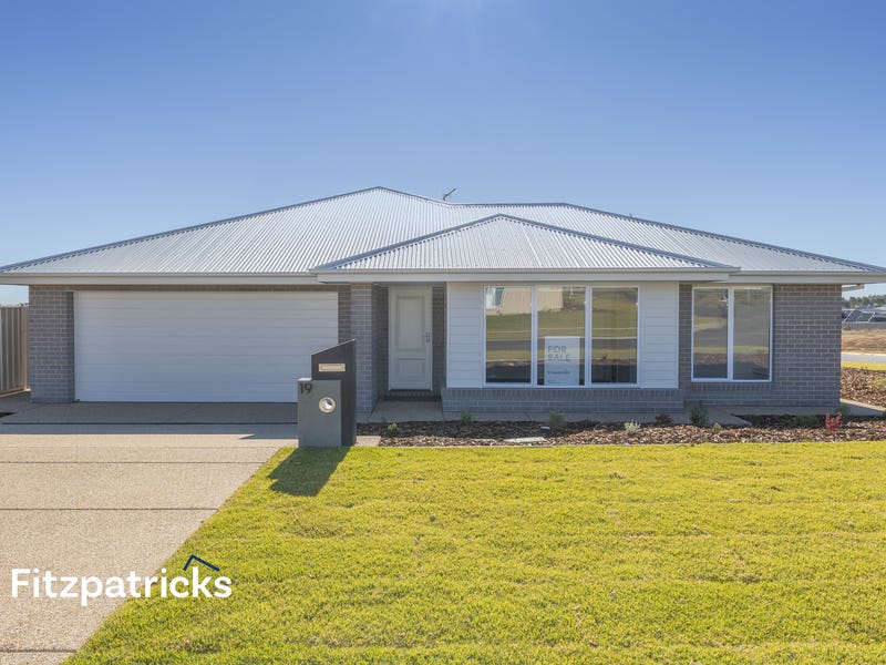 19 Burt Street, Gobbagombalin, NSW 2650 Unit for Sale