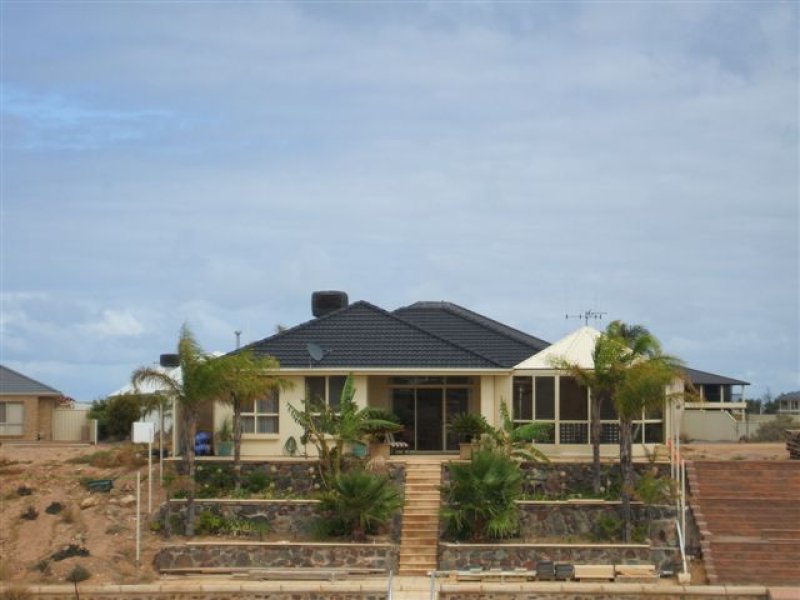 82 Gilmore Crescent, Wallaroo, SA 5556 Property Details