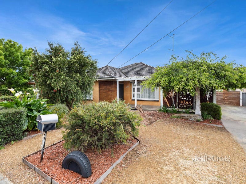 328 Forest Street, Wendouree, Vic 3355 Property Details