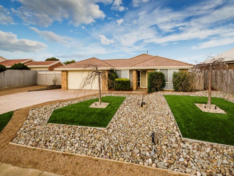 9 St Andrews Drive, Werribee, Vic 3030 Property Details