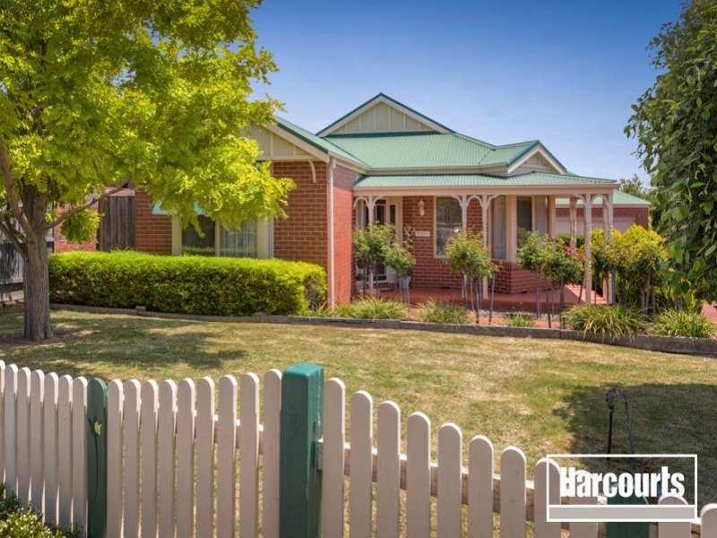 70 St Boswells Avenue, Berwick, Vic 3806