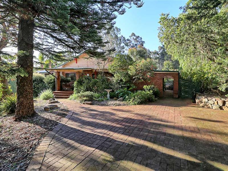 495 Brookton Highway, Roleystone, WA 6111 Property Details