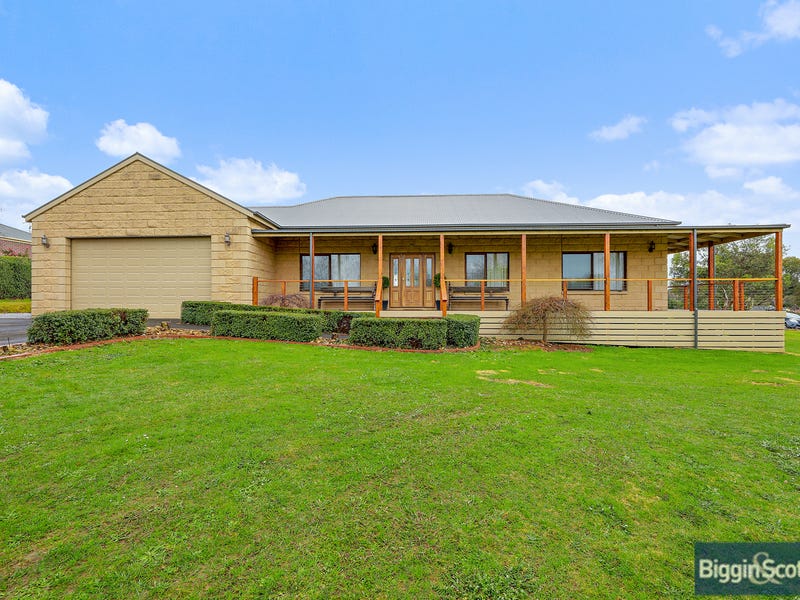 10 Robin Hood Way, Drouin, Vic 3818 Property Details