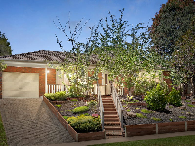 19 Gattinara Drive, Frankston, Vic 3199 Property Details