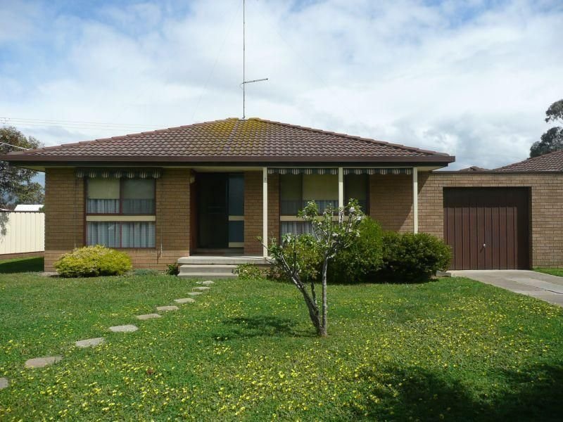 2/2 Burden Place, Paynesville, Vic 3880 Property Details