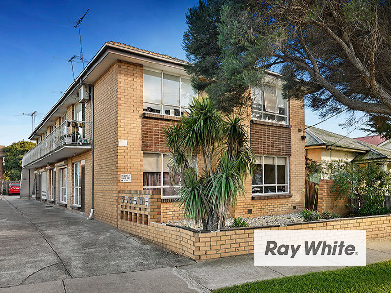 2/10 Hartley Avenue, West Footscray, VIC 3012