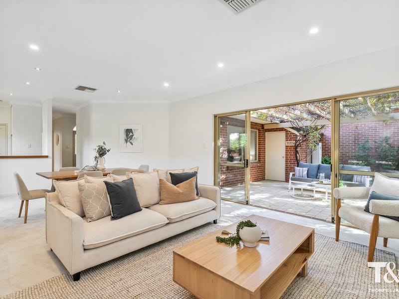 3/8 Philip Road, Dalkeith, WA 6009 House for Sale