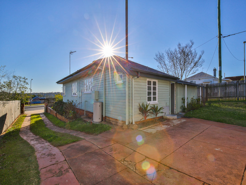 182 Ruthven Street, North Toowoomba, QLD 4350