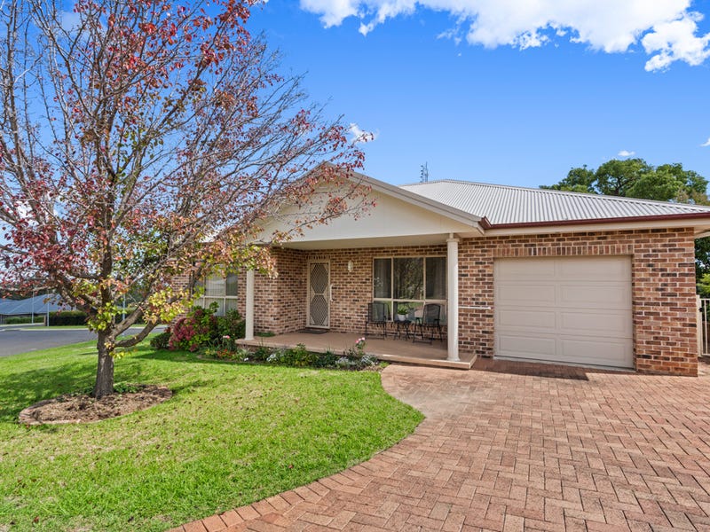 27 Acacia Circuit, Cowra, NSW 2794 Property Details