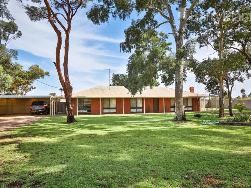 37 Fifth Street, Merbein, Vic 3505 Property Details