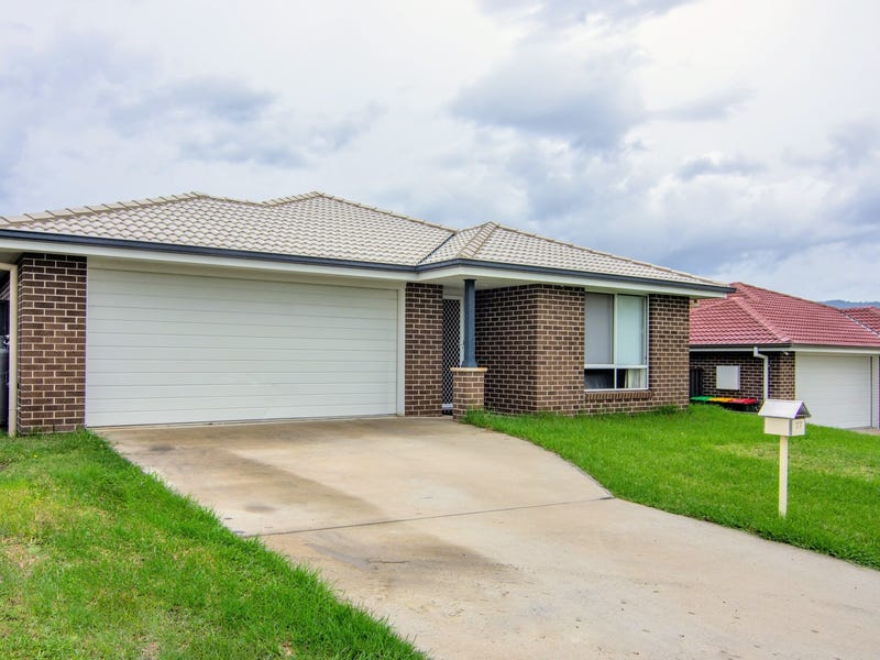 77 Denman Avenue, Kootingal, NSW 2352 Property Details