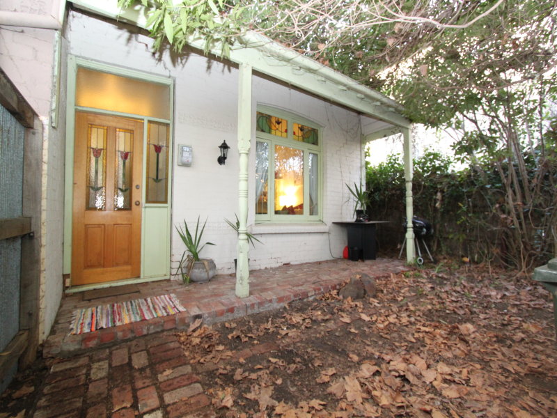 2 Meredith Street, Elwood, VIC 3184