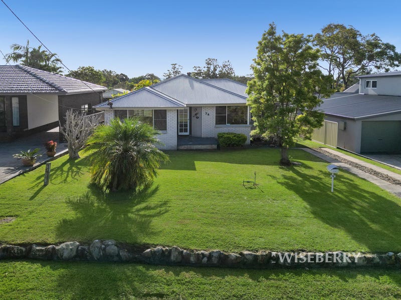 74 Campbell Parade, Mannering Park, NSW 2259 - realestate.com.au