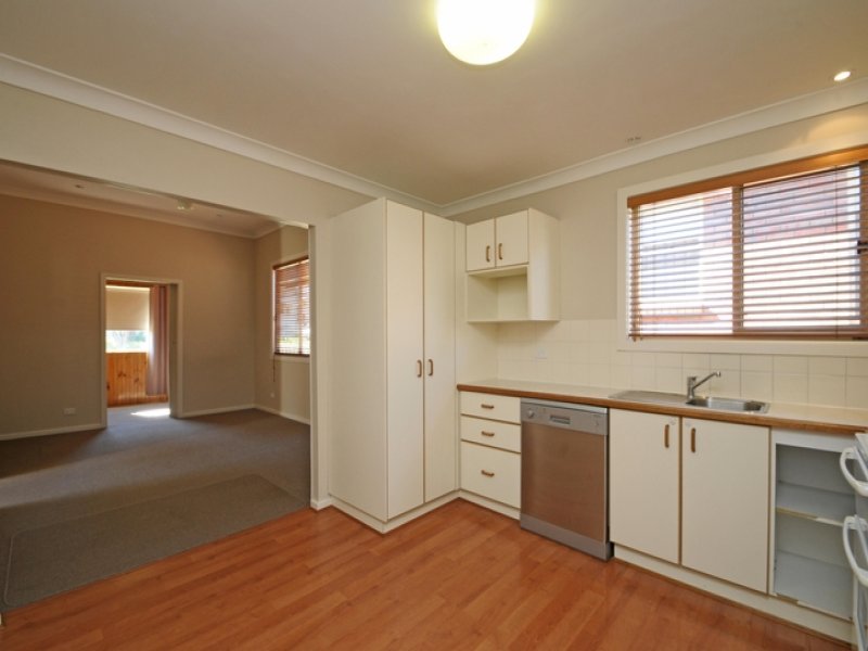 1A Starling Street, Warners Bay, NSW 2282