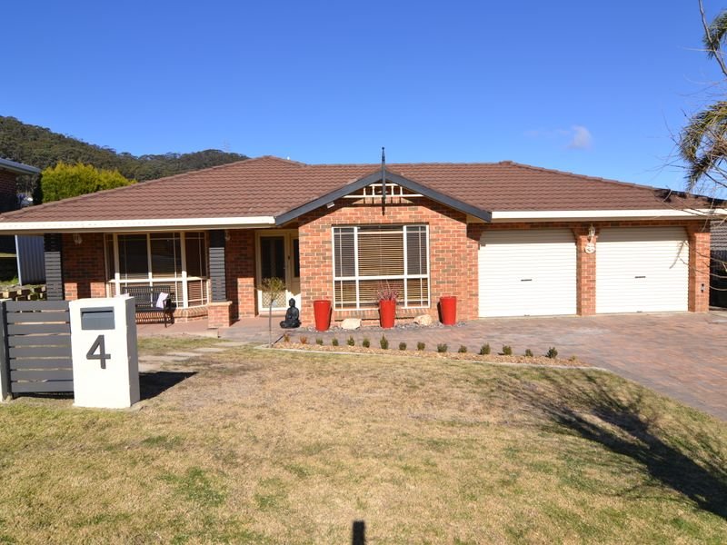 4 Robinia Drive, Lithgow, NSW 2790 Property Details