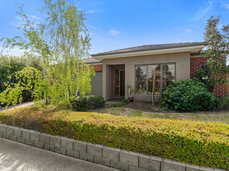 69 Sandarra Boulevard, Sandhurst, Vic 3977 Property Details