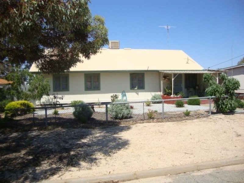 37 Piesse St, Wyalkatchem, WA 6485 Property Details