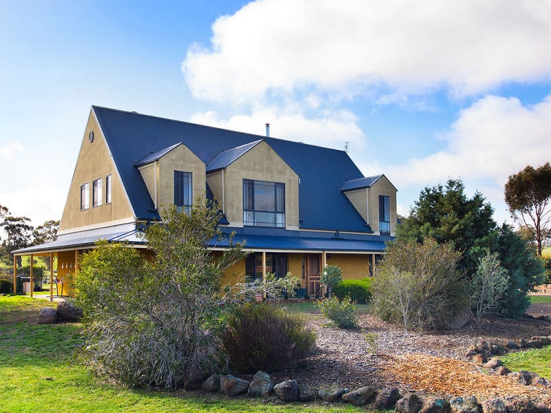 57 Cairn Curran Road, Baringhup, VIC 3463