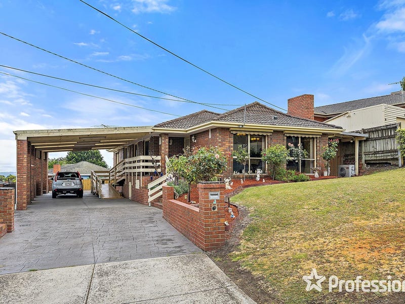 6 Chirnside Drive, Chirnside Park, VIC 3116