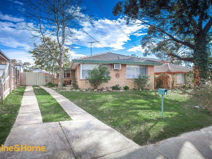 5 Hood Crescent, Sunbury, Vic 3429 Property Details