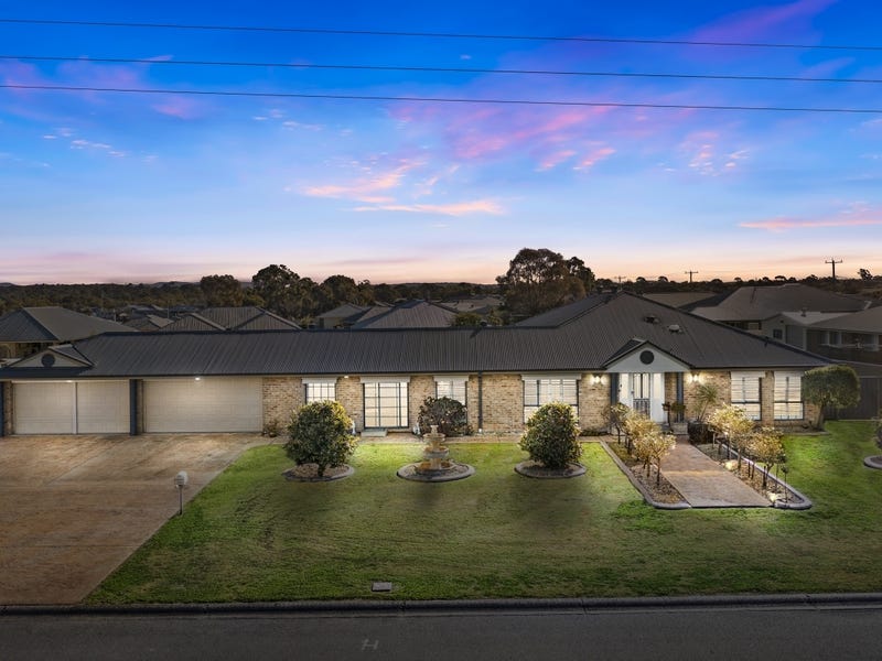 18 Radford Street, Heddon Greta, NSW 2321