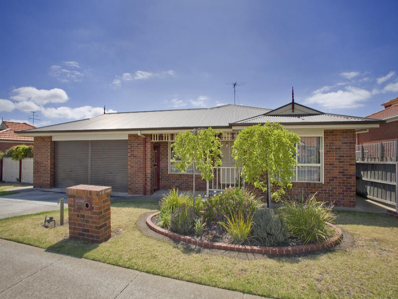 15 Hayes Court, Lovely Banks, VIC 3213