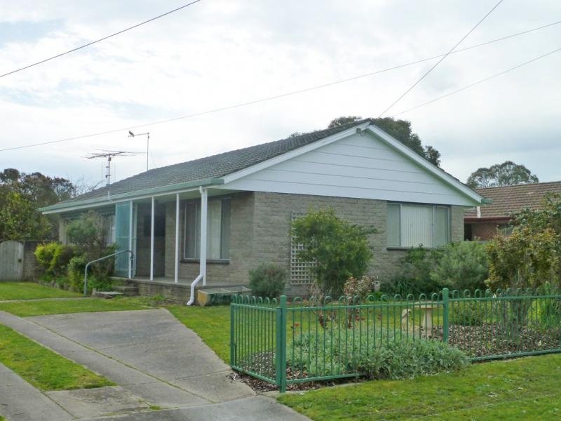 11 James Street, Colac, Vic 3250 Property Details