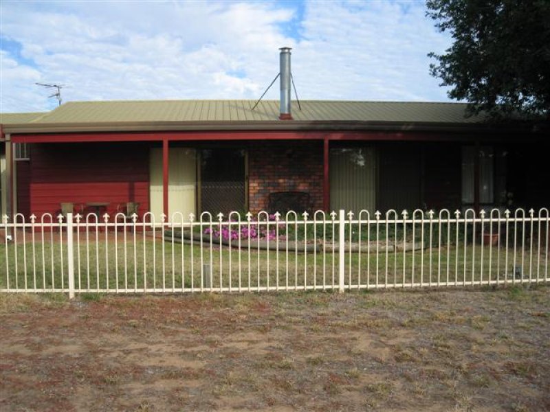 33 Miscamble Street, Roma, Qld 4455 Property Details