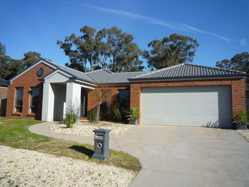 24 Peacock Drive, Epsom, VIC 3551