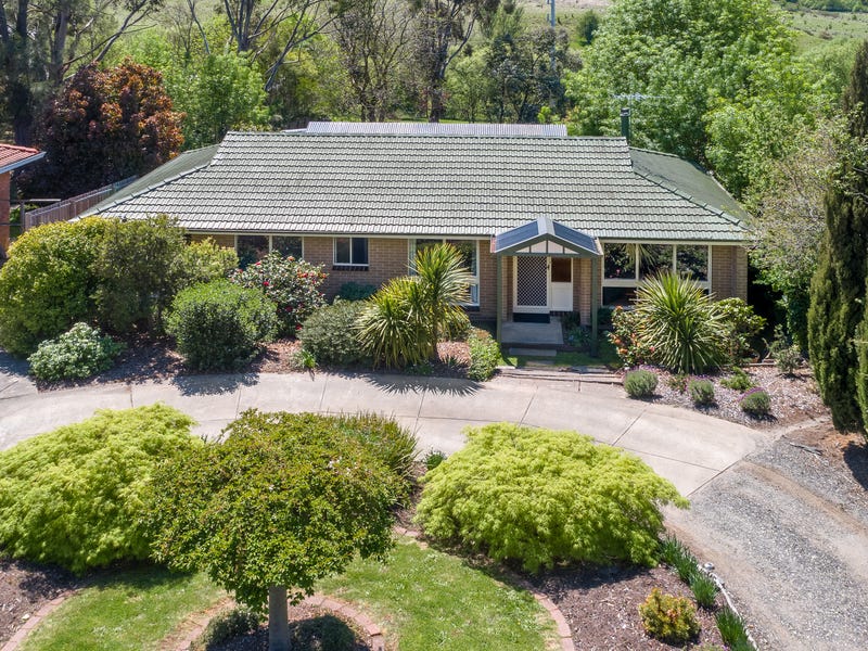 17 Melbourne Road, Gisborne, Vic 3437 Property Details