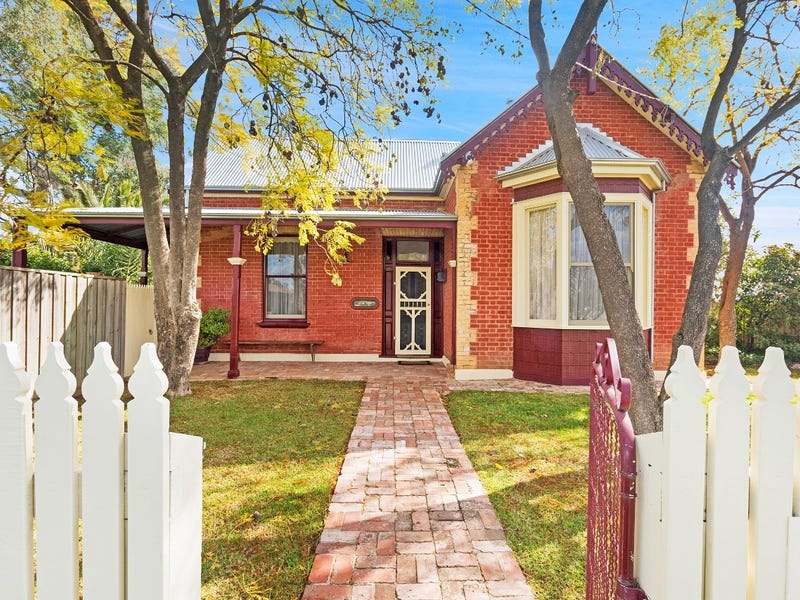 67 Hovell Street, Echuca, Vic 3564 Property Details