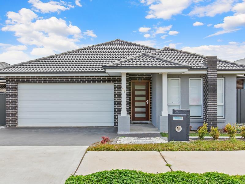 19 Thorpe Circuit, Oran Park, NSW 2570