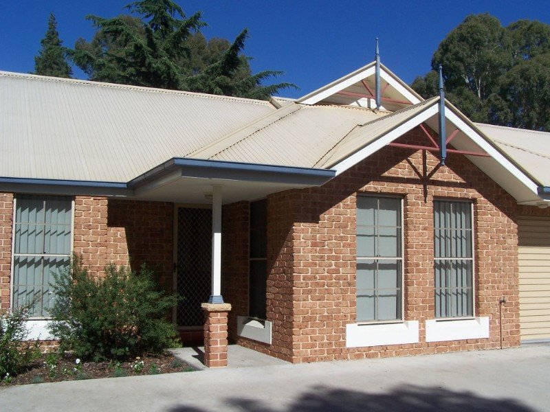 2/125 Stewart Street, Bathurst, NSW 2795