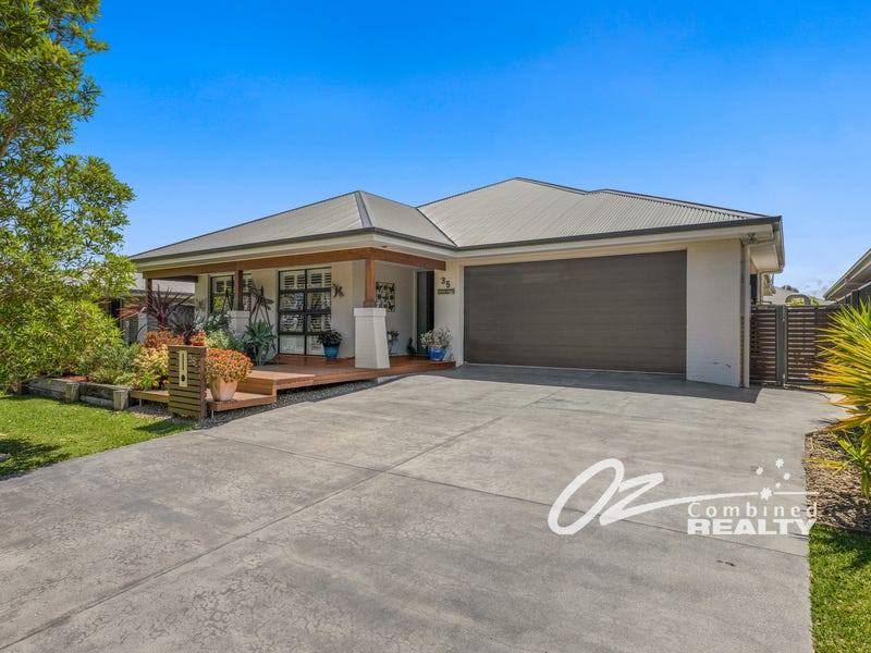 35 Summercloud Crescent, Vincentia, NSW 2540 Property Details