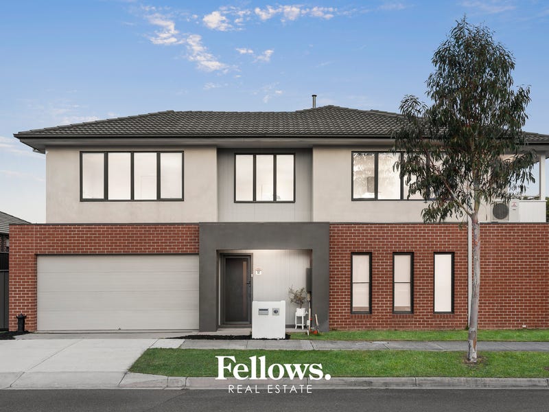 52 Kilmarnock Way, Clyde North, Vic 3978 House for Sale realestate